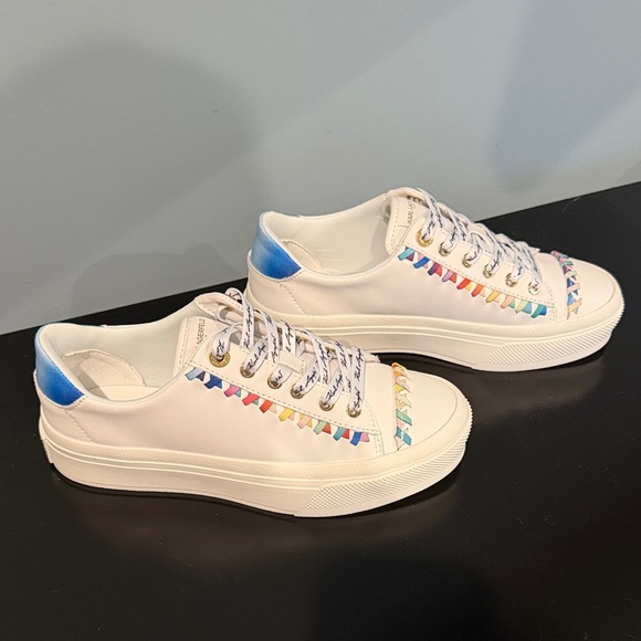NIB - Karl Lagerfeld White Sneakers with Multicolor Accents - Picture 2 of 9